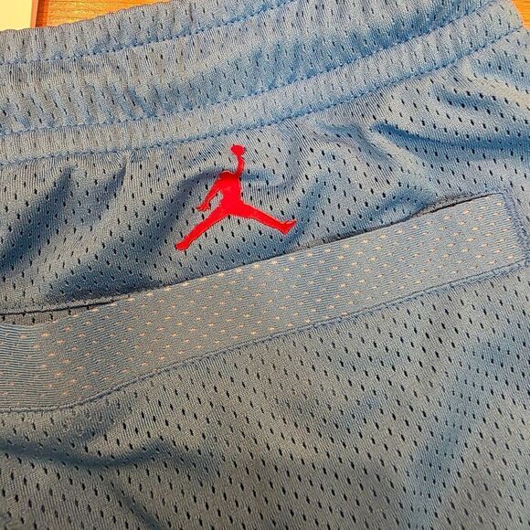 Air Jordan UNC Artist Series by Darien Birks 7" Mesh Shorts Men's S HF5474-462 - Picture 7 of 10